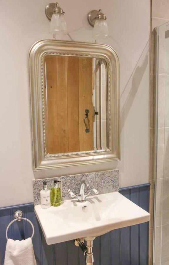 Box  Skittles - Charming One Bedroom Apartment - Parking - Easy Access To Bath מראה חיצוני תמונה