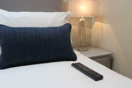 Box  Skittles - Charming One Bedroom Apartment - Parking - Easy Access To Bath מראה חיצוני תמונה